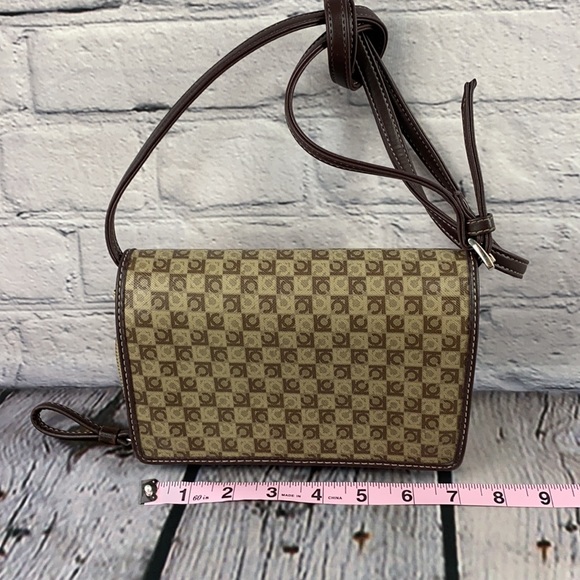 LIZ CLAIBORNE Brown/Tan Vinyl Crossbody/Clutch Bag - Picture 6 of 17